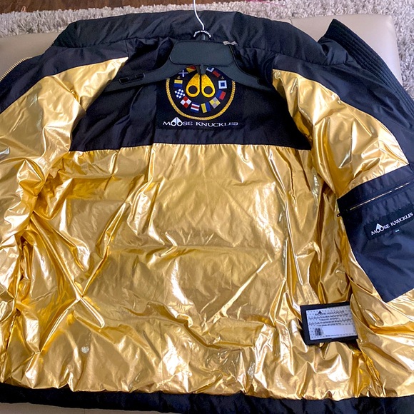 Moose Knuckles Men’s Coat size Medium - Picture 2 of 3